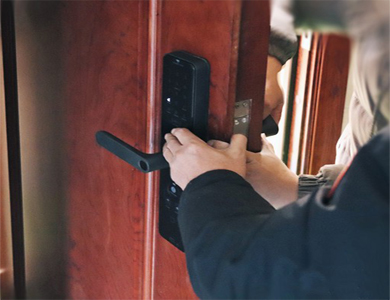 卫滨24小时上门开锁公司